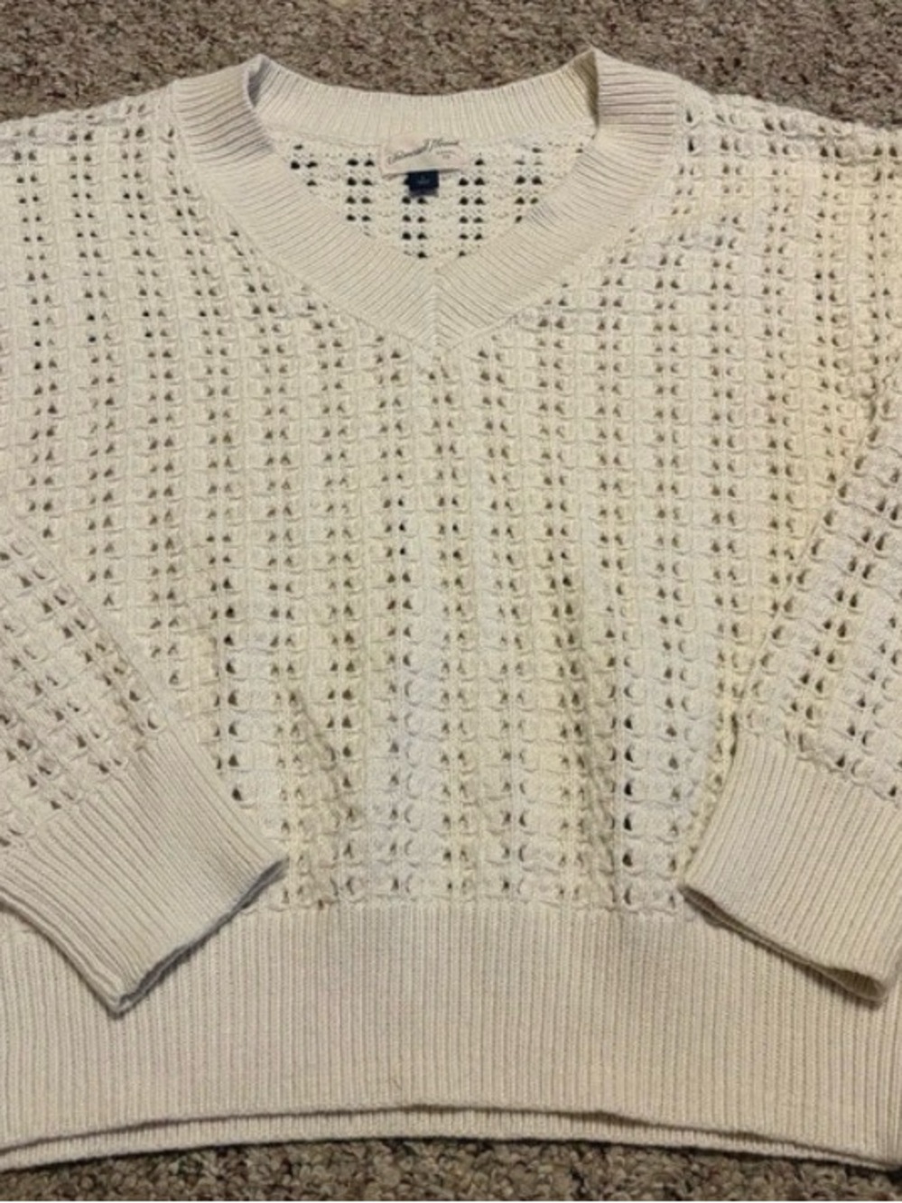 Universal Thread Cream Open-Knit V-Neck Sweater, Size L